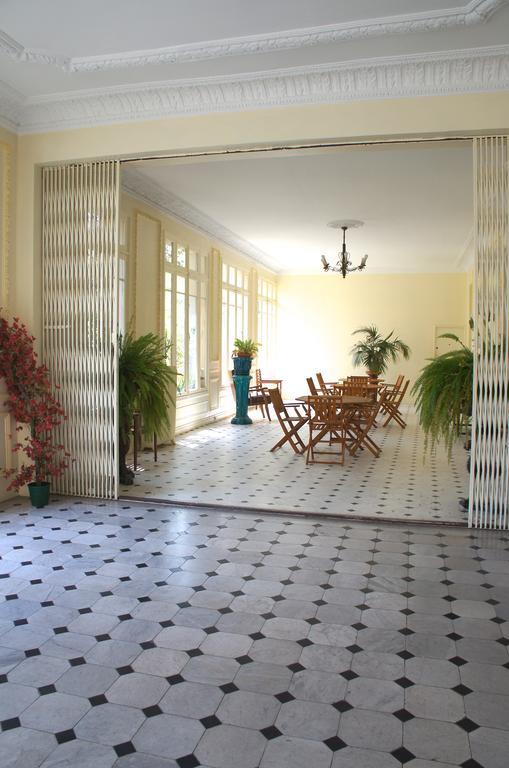 Le Louvre Apartamento Menton Exterior foto