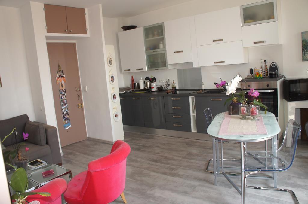 Le Louvre Apartamento Menton Exterior foto